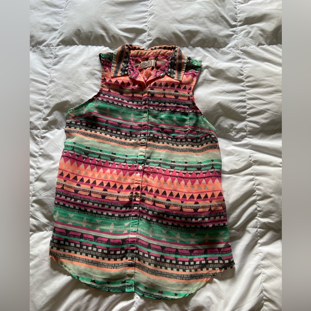 Juniors So brand top size Medium
